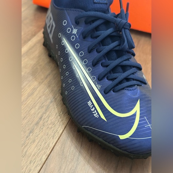 NIB Nike Kids Blue and Yellow Soccer Cleats - Picture 7 of 8